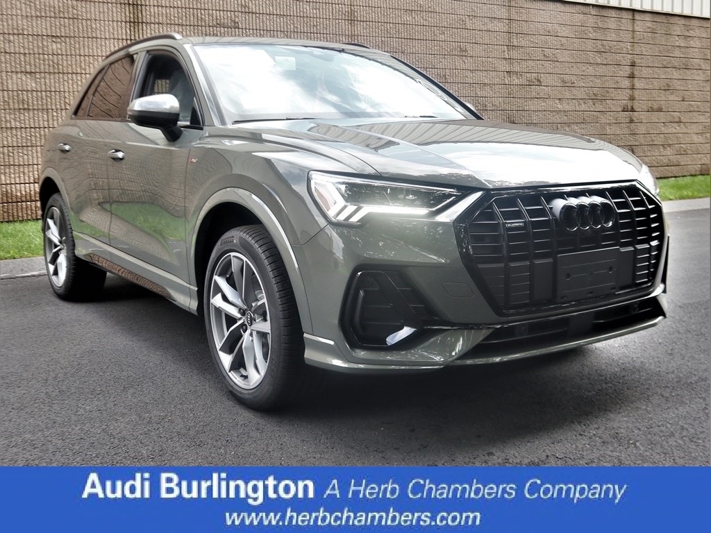 Vehicle image 2 of 11