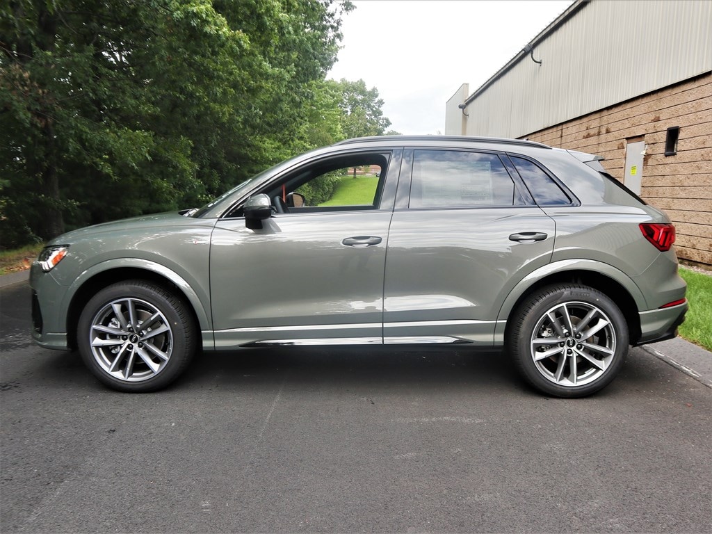 Vehicle image 7 of 11