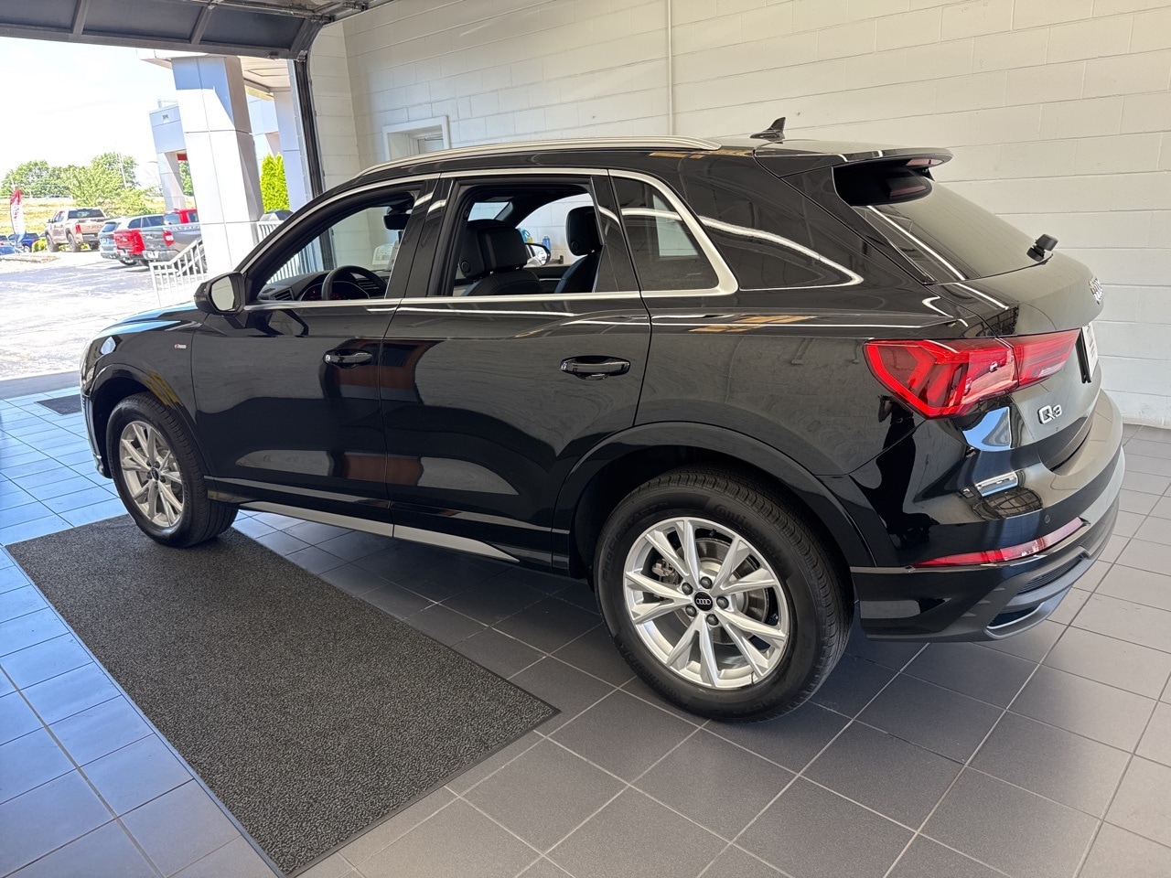 2025 Audi Q3 S Line Premium Image 7 of 58