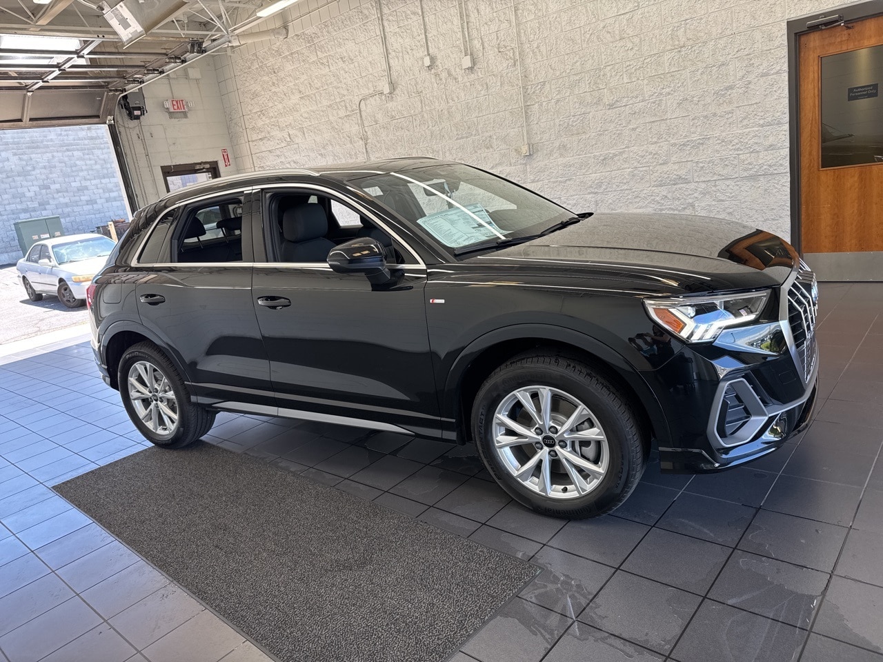 2025 Audi Q3 S Line Premium Image 4 of 58