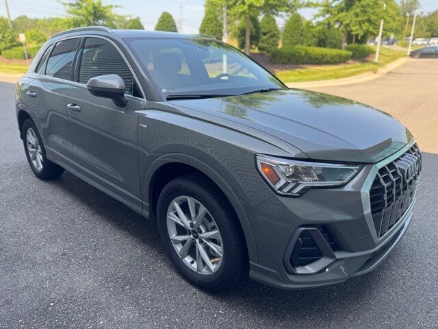 Vehicle image 1 of 15