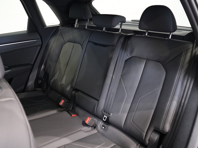 Vehicle image 9 of 9