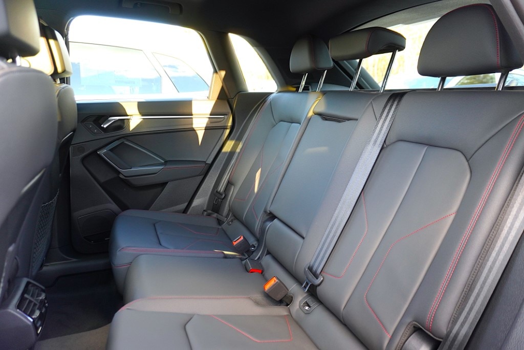 Vehicle image 11 of 11