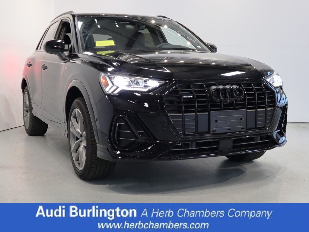 Vehicle image 2 of 11