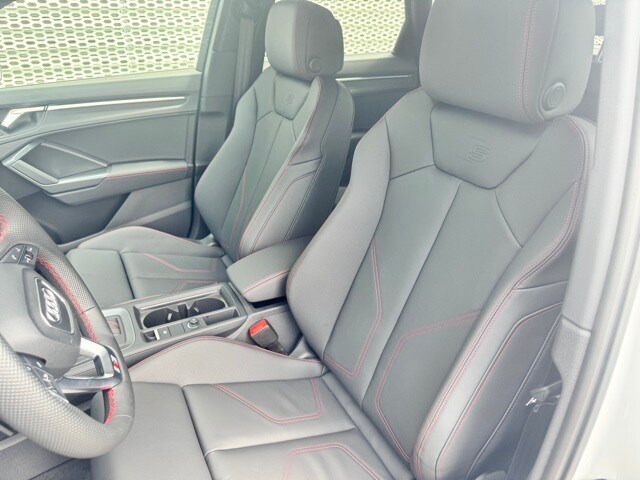Vehicle image 9 of 16