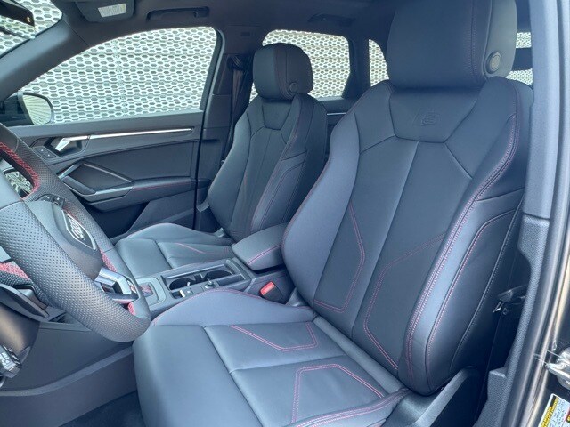 Vehicle image 11 of 17