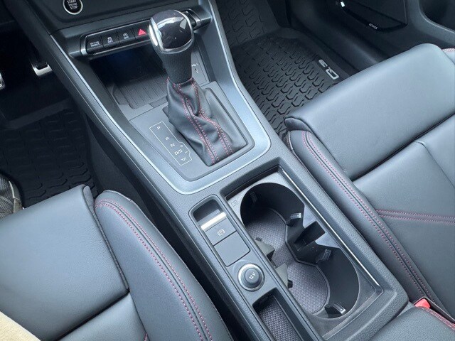 Vehicle image 16 of 17