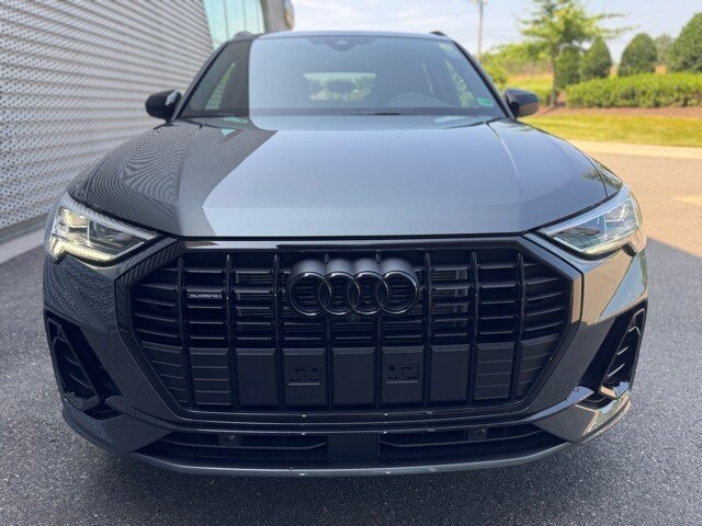 Vehicle image 2 of 17