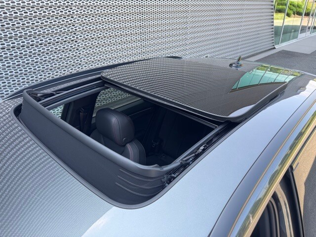Vehicle image 17 of 17