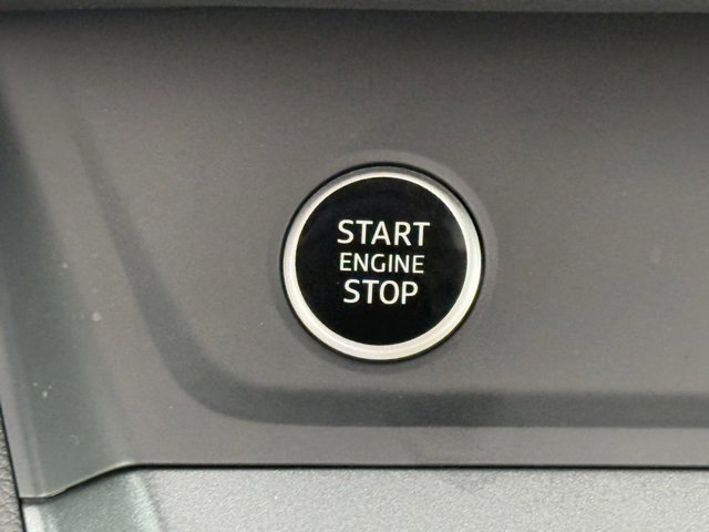 Vehicle image 19 of 26