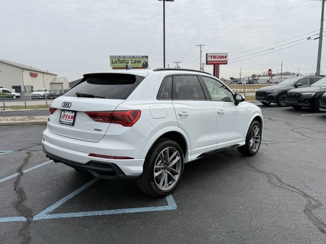 Vehicle image 3 of 26