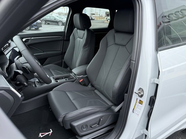 Vehicle image 8 of 26