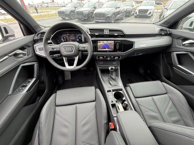 Vehicle image 7 of 26
