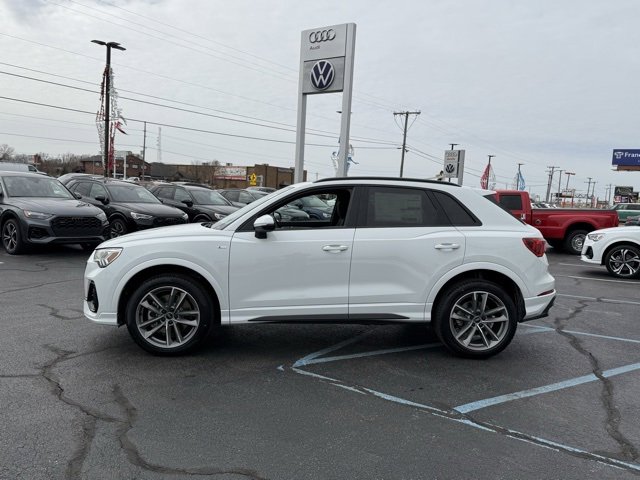 Vehicle image 5 of 26