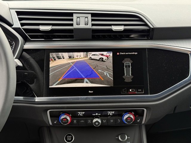 Vehicle image 24 of 26