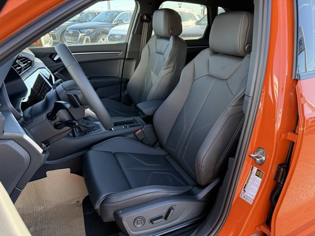 Vehicle image 7 of 26