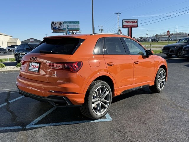 Vehicle image 4 of 26