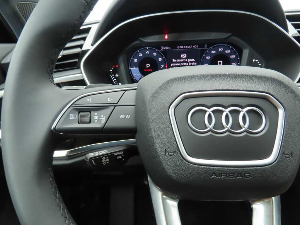 Vehicle image 12 of 33