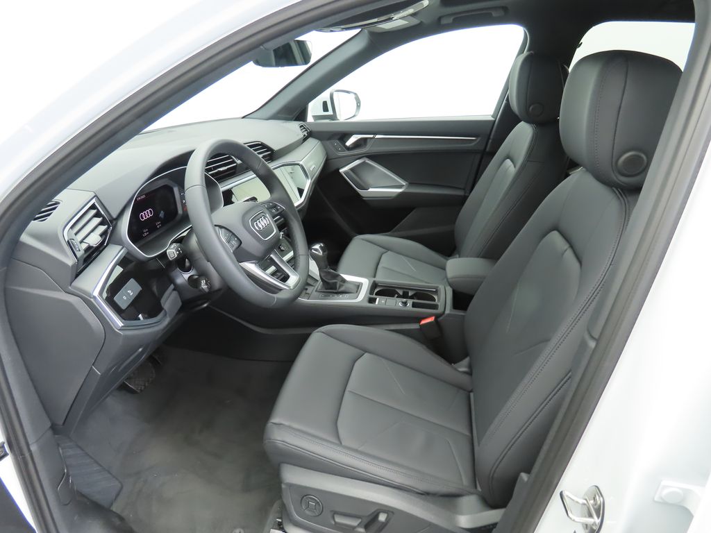 Vehicle image 20 of 33