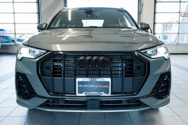 2025 Audi Q3 S Line Premium Image 2 of 30