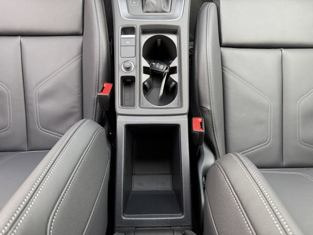 Vehicle image 20 of 25