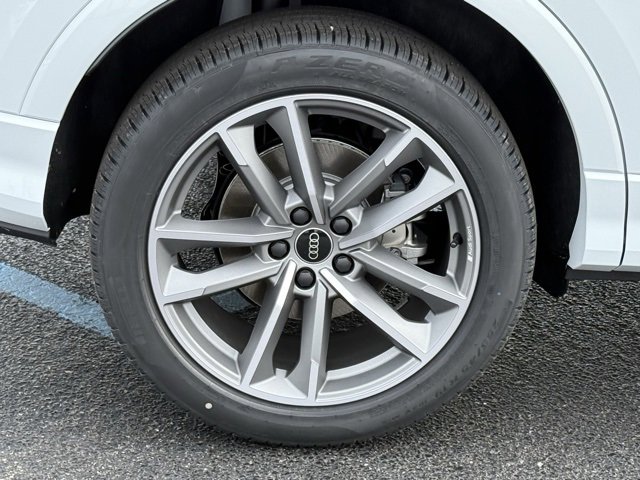 Vehicle image 6 of 25