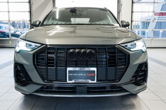 2025 Audi Q3 S Line Premium Image 2 of 30