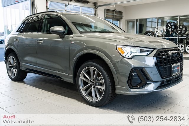 2025 Audi Q3 S Line Premium Image 3 of 30