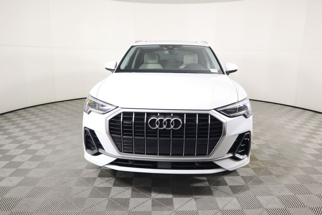 Vehicle image 2 of 34