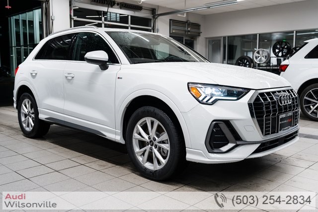 2025 Audi Q3 S Line Premium Image 3 of 31