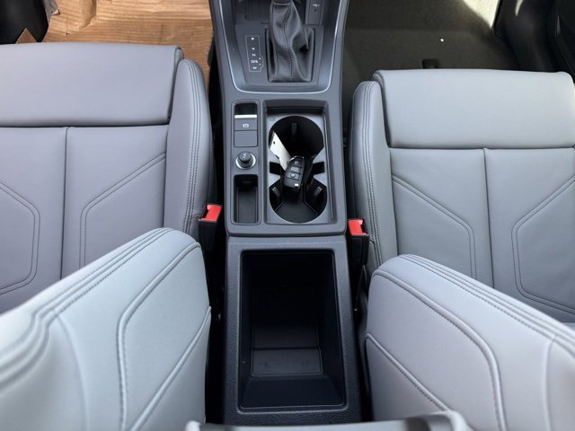Vehicle image 20 of 23