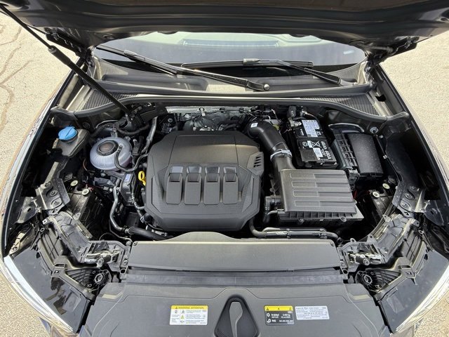 Vehicle image 16 of 23
