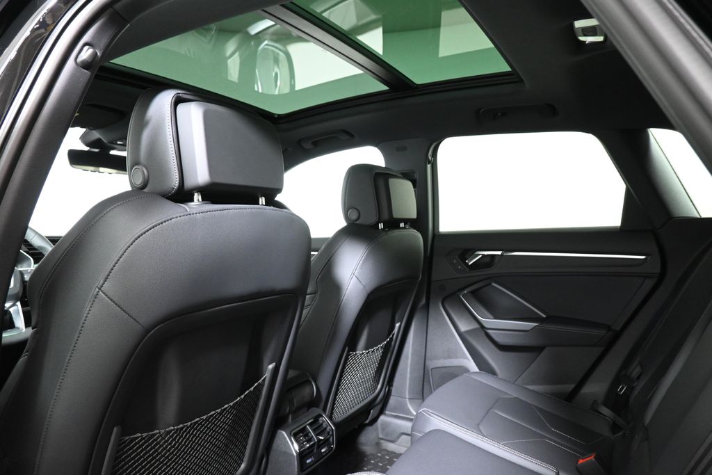 Vehicle image 12 of 29