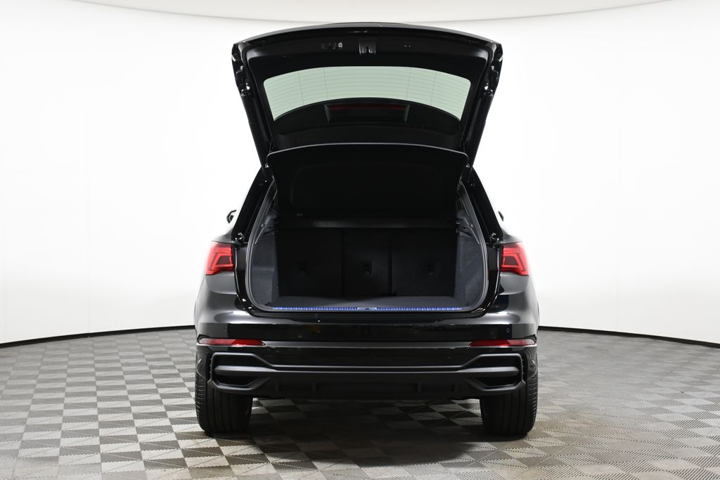 Vehicle image 9 of 29