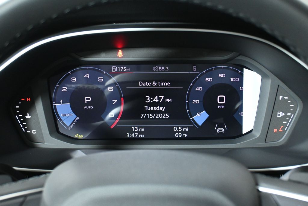 Vehicle image 19 of 29