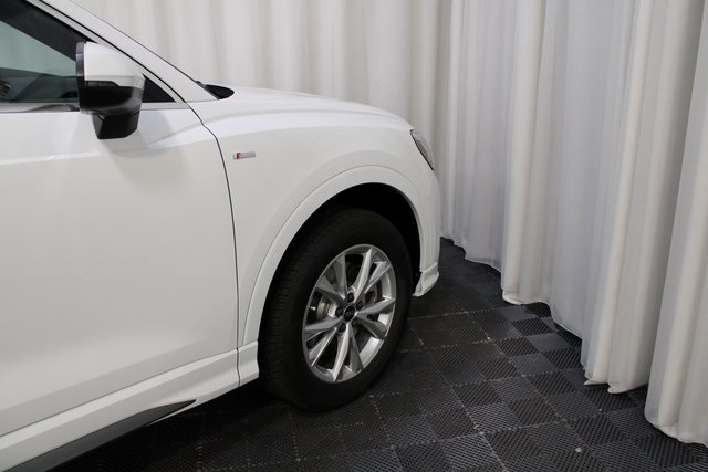 2025 Audi Q3 S Line Premium Image 10 of 33