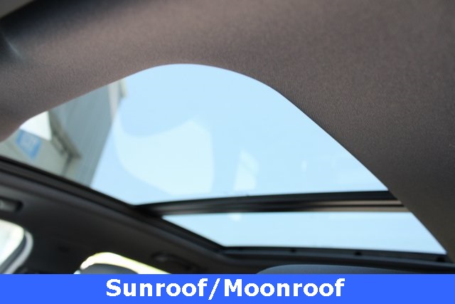 2025 Audi Q3 S Line Premium Image 17 of 33