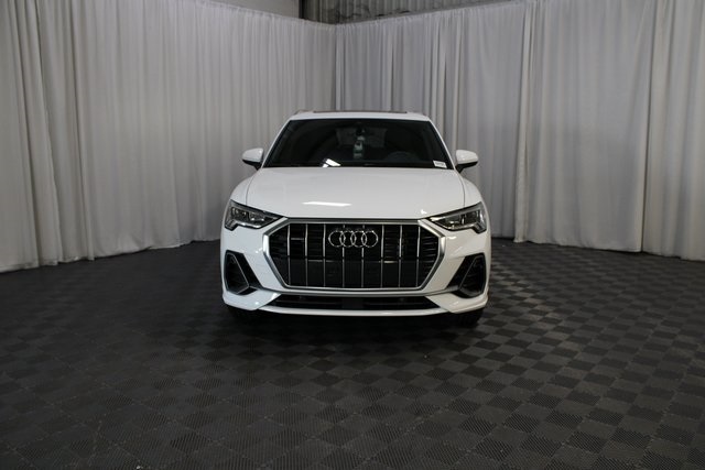 2025 Audi Q3 S Line Premium Image 2 of 33