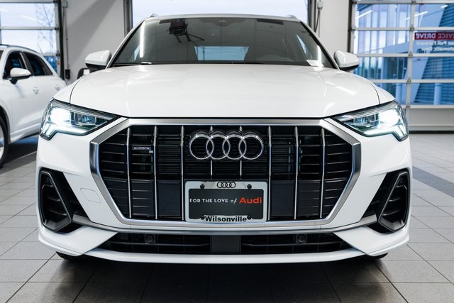2025 Audi Q3 S Line Premium Image 2 of 31