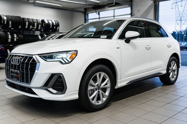 2025 Audi Q3 S Line Premium Image 1 of 31
