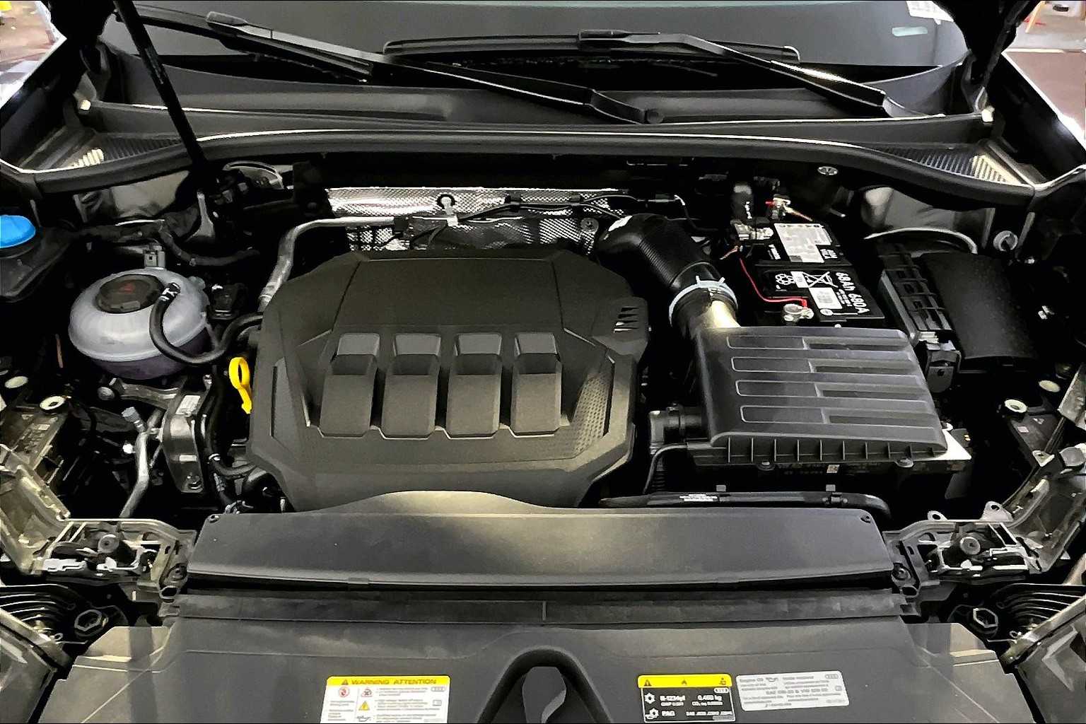 Vehicle image 6 of 19