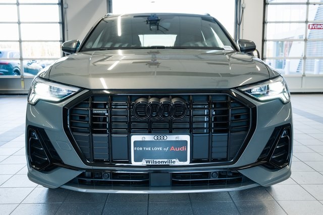 2025 Audi Q3 S Line Premium Image 2 of 30