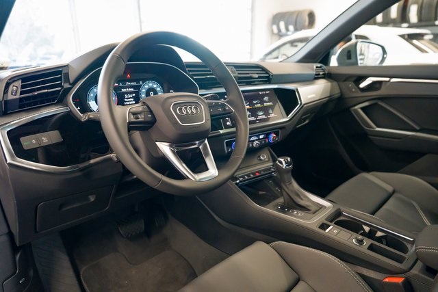 2025 Audi Q3 S Line Premium Image 16 of 30