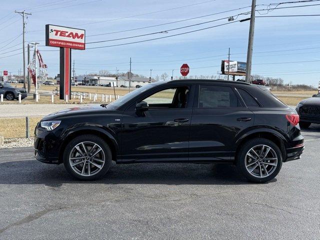 Vehicle image 5 of 24