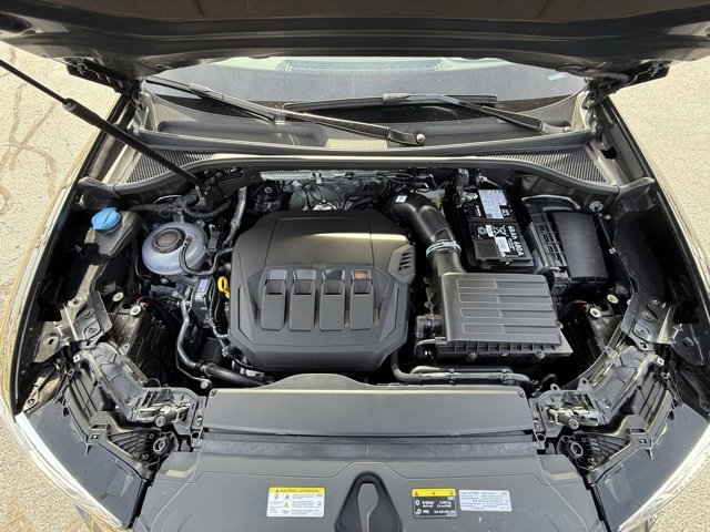 Vehicle image 16 of 24