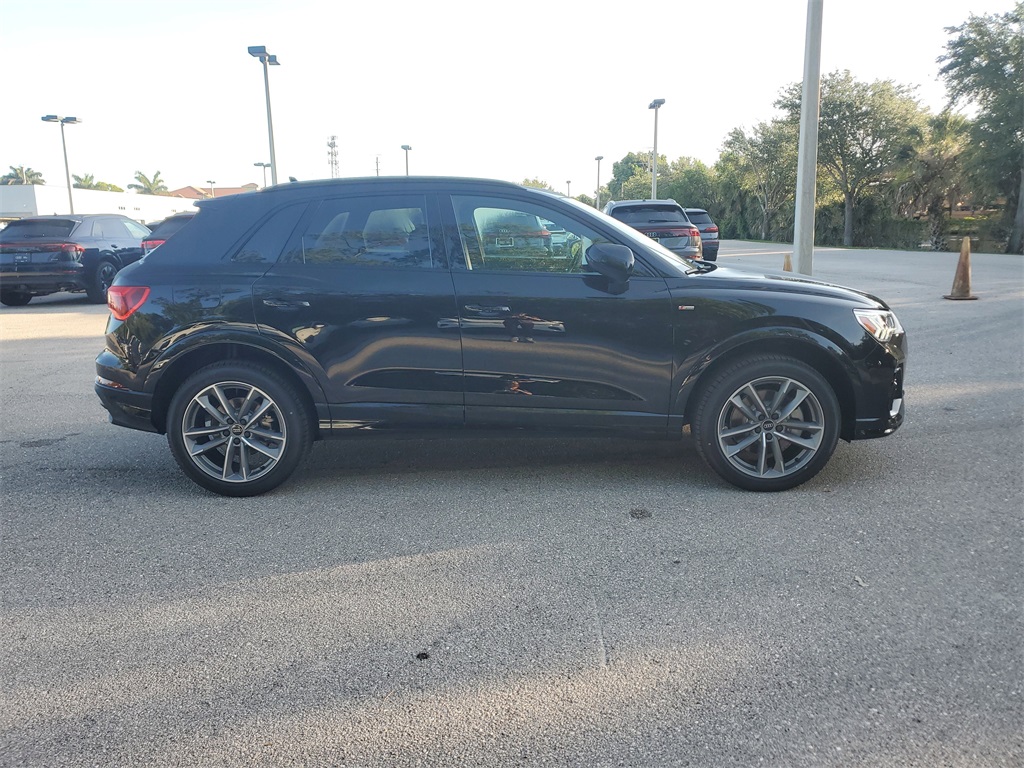 2025 Audi Q3 S Line Premium Image 5 of 31