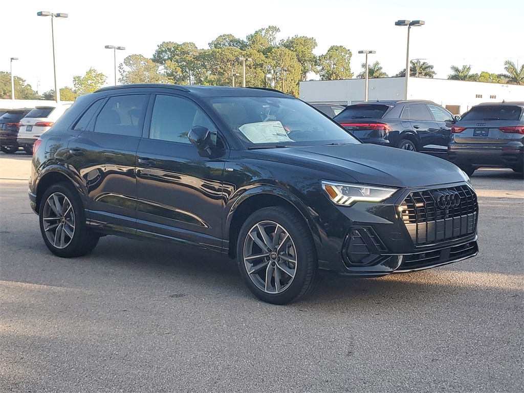 2025 Audi Q3 S Line Premium Image 4 of 31