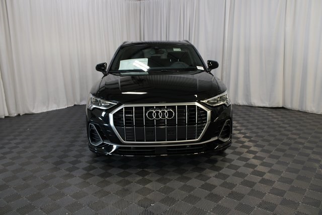 2025 Audi Q3 S Line Premium Image 3 of 32