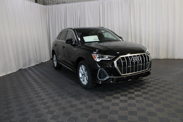 2025 Audi Q3 S Line Premium Image 5 of 32