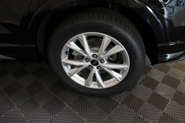 2025 Audi Q3 S Line Premium Image 9 of 32